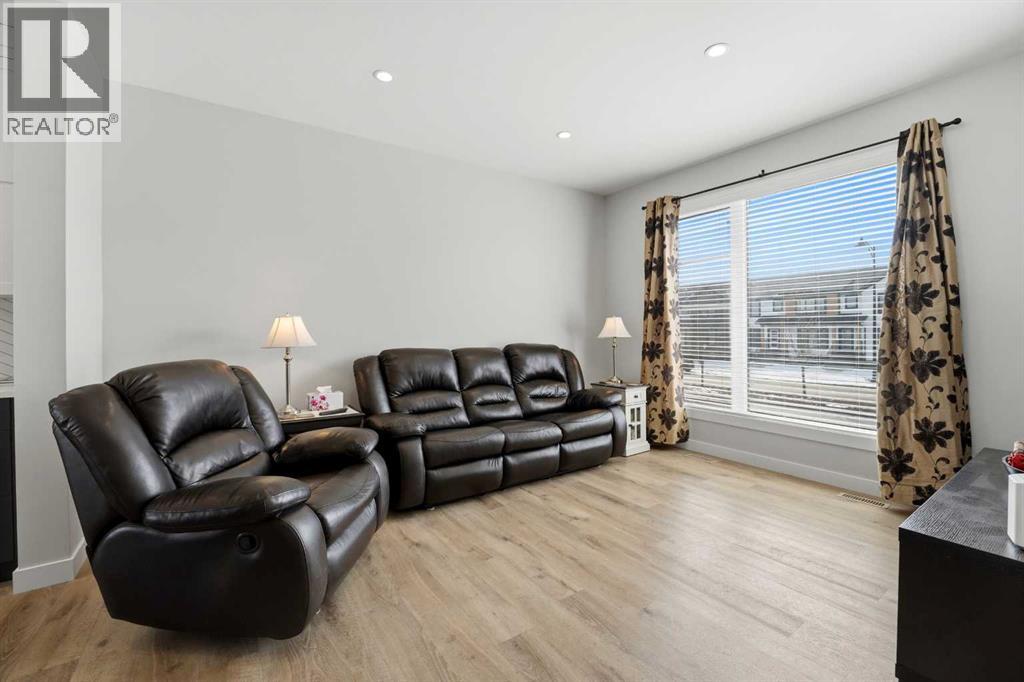 Single Family House Bi-level for Sale in  Evergreen Way Evergreen Red Deer 