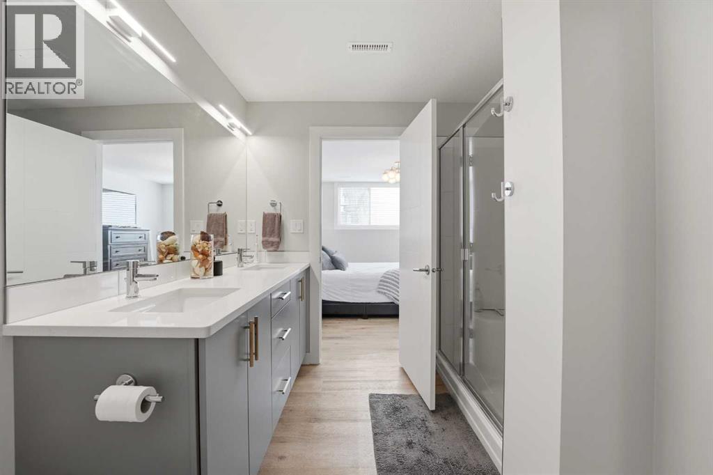 Single Family House Bi-level for Sale in  Evergreen Way Evergreen Red Deer 