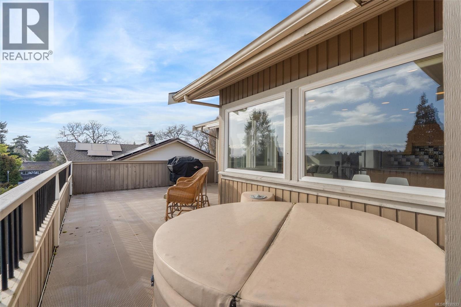 890 DENFORD CRES - 31