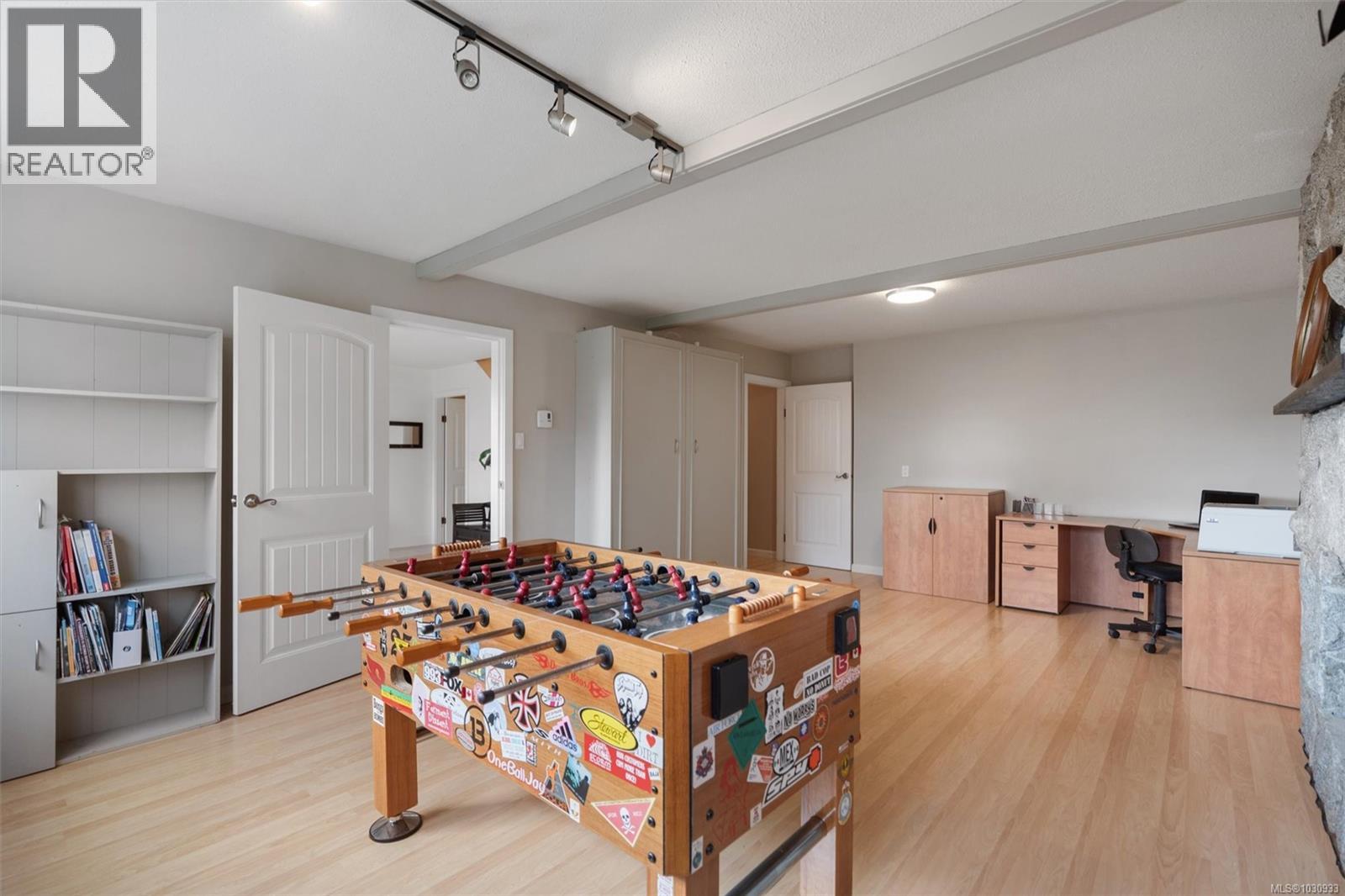 890 DENFORD CRES - 10