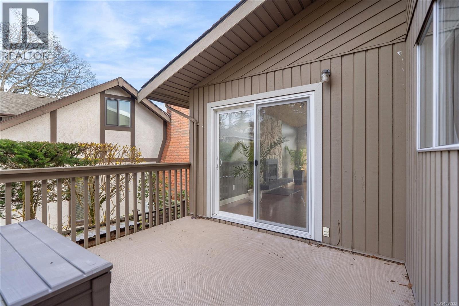 890 DENFORD CRES - 50