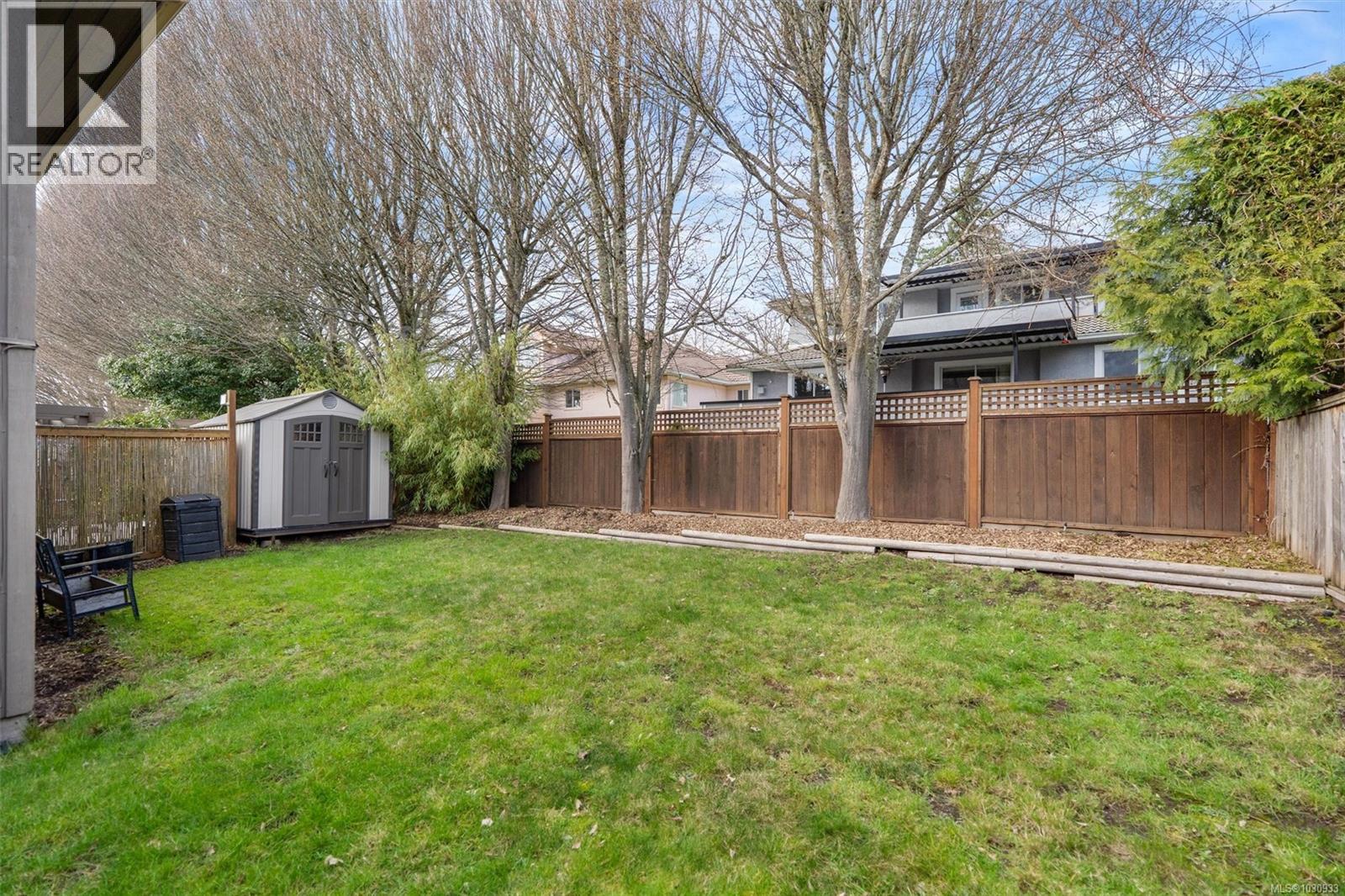 890 DENFORD CRES - 52