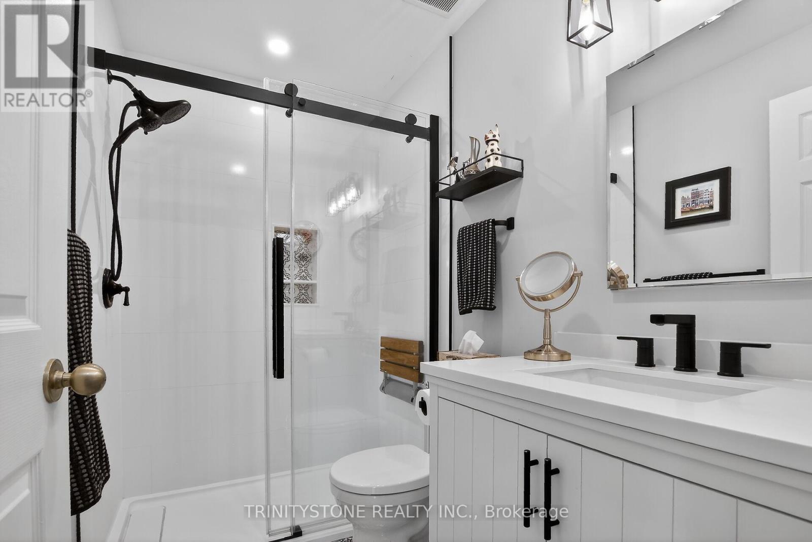 Main bathroom