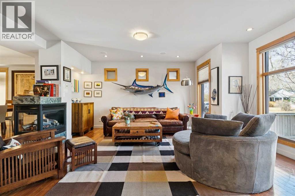 Single Family House for Sale in  Westmount Road NW West Hillhurst Calgary 