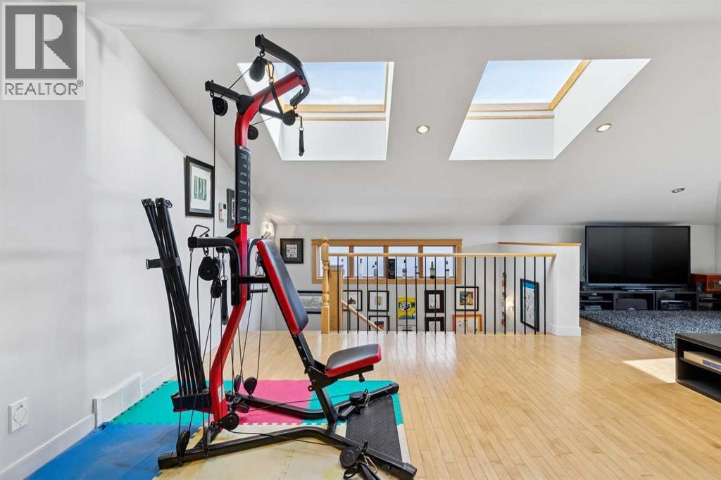 Single Family House for Sale in  Westmount Road NW West Hillhurst Calgary 