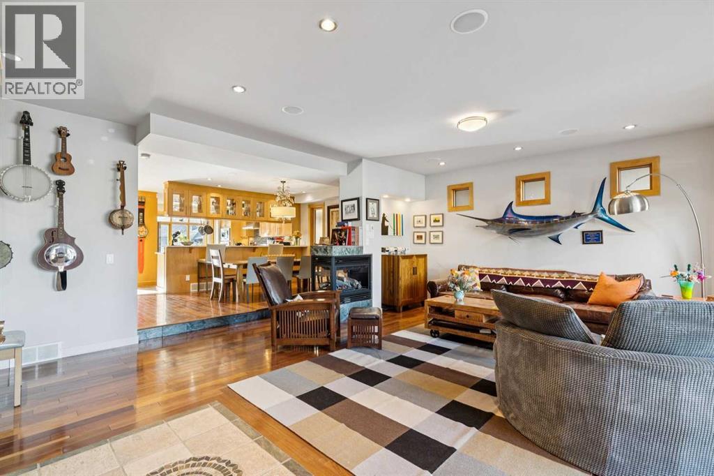 Single Family House for Sale in  Westmount Road NW West Hillhurst Calgary 