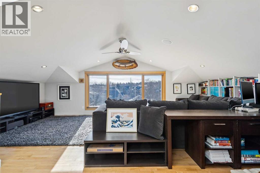 Single Family House for Sale in  Westmount Road NW West Hillhurst Calgary 