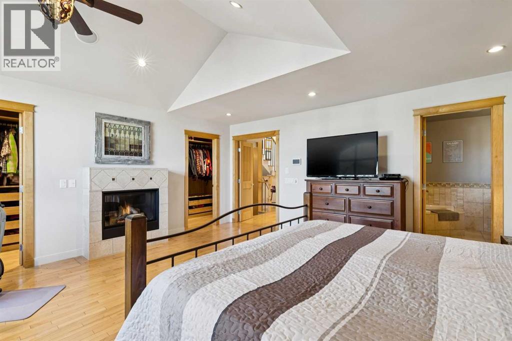 Single Family House for Sale in  Westmount Road NW West Hillhurst Calgary 