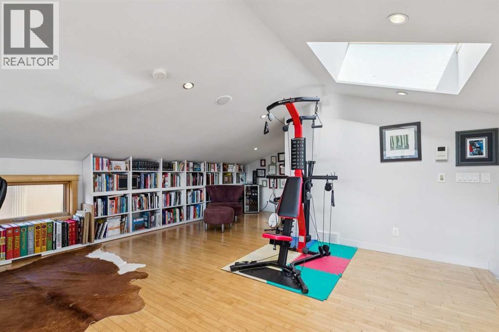 Single Family House for Sale in  Westmount Road NW West Hillhurst Calgary 