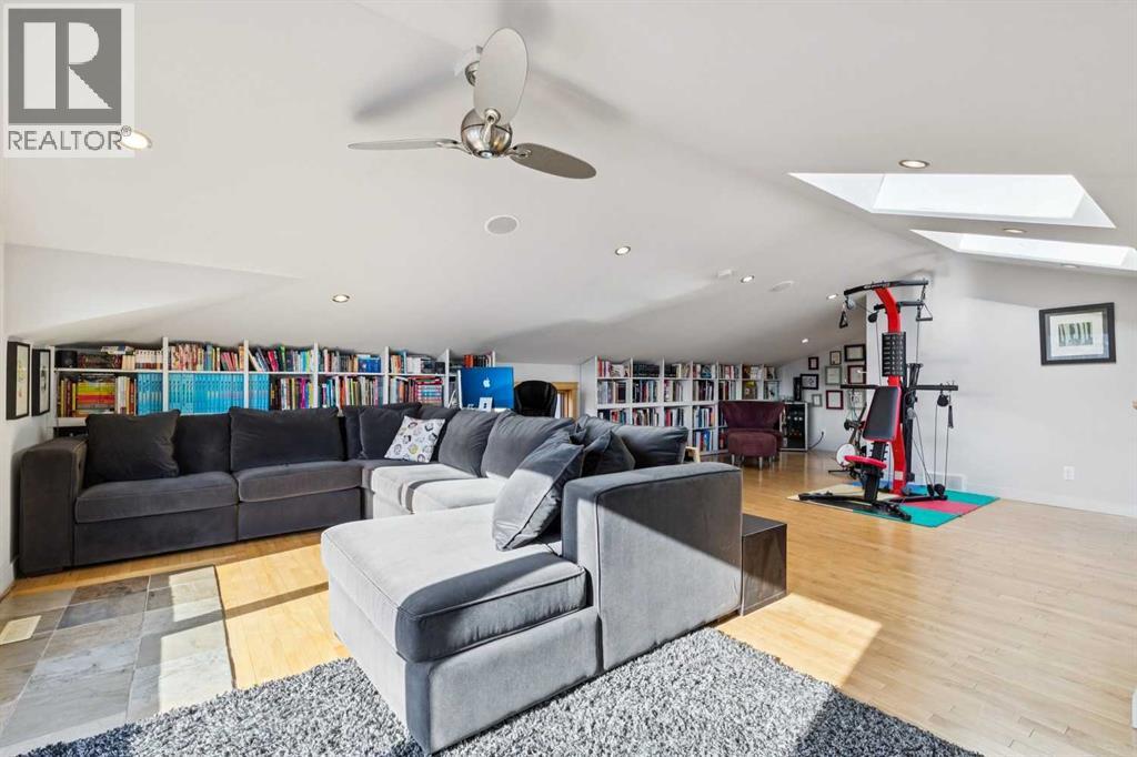 Single Family House for Sale in  Westmount Road NW West Hillhurst Calgary 