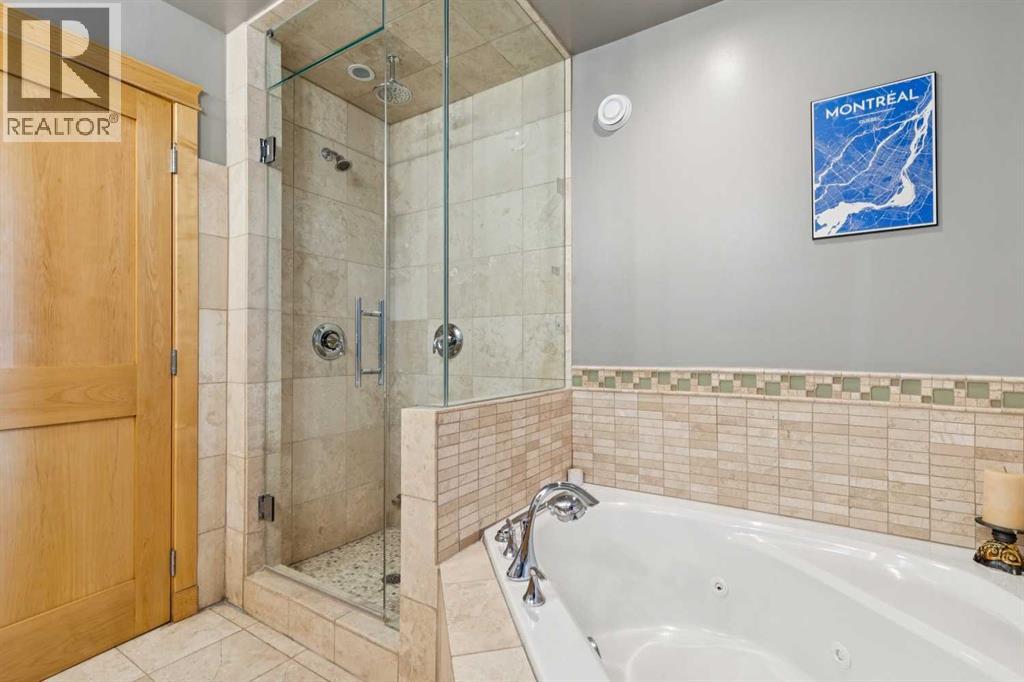 Single Family House for Sale in  Westmount Road NW West Hillhurst Calgary 