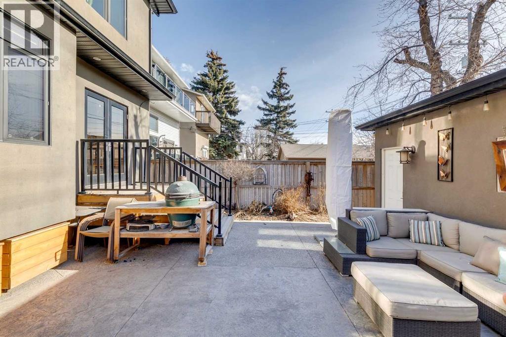 Single Family House for Sale in  Westmount Road NW West Hillhurst Calgary 