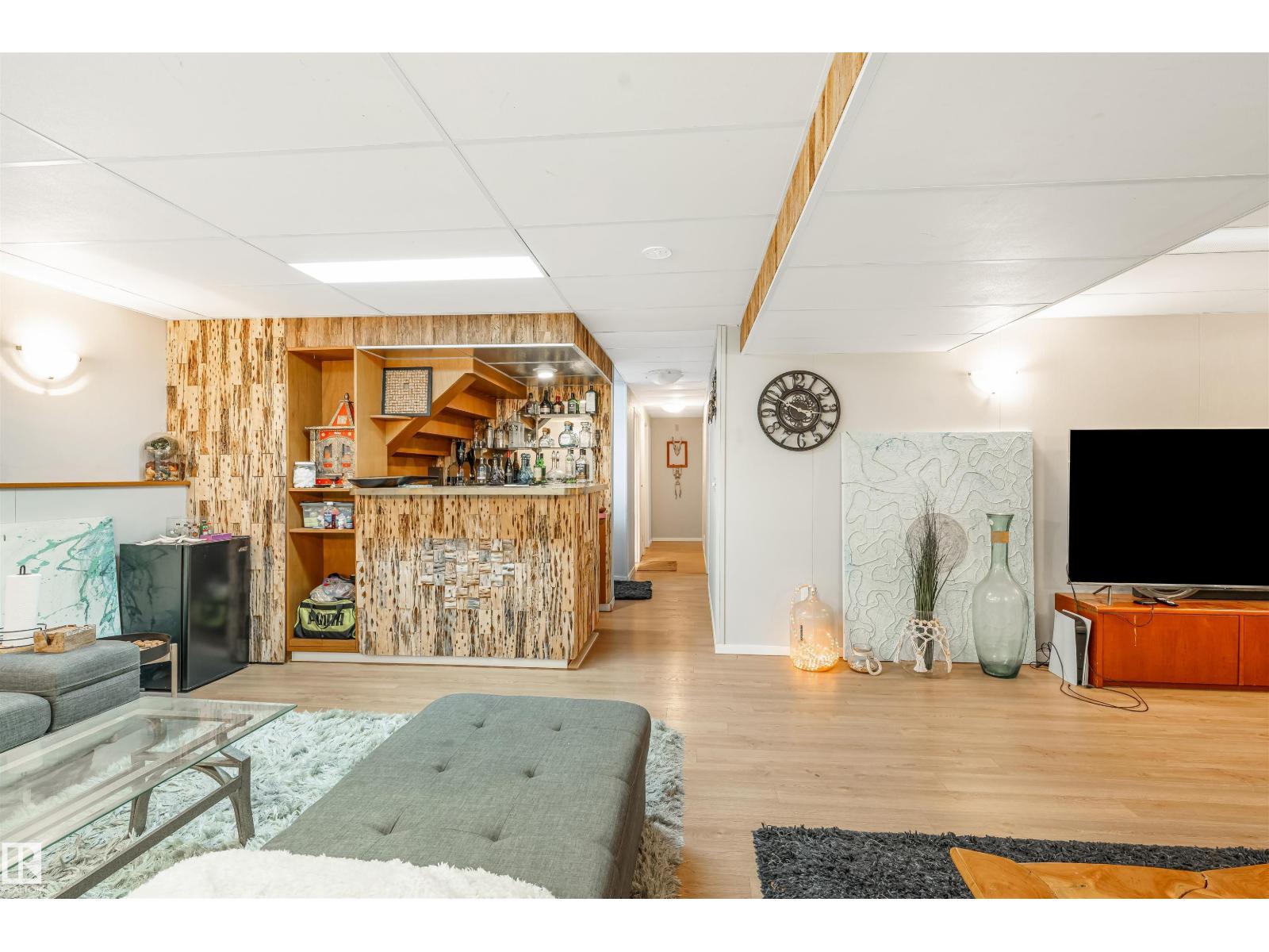 2437 89 ST NW, Edmonton