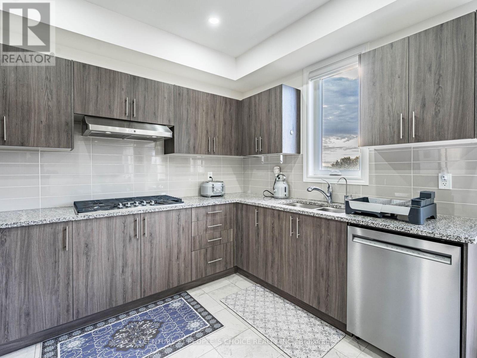 257 DUNCAN STREET - 13