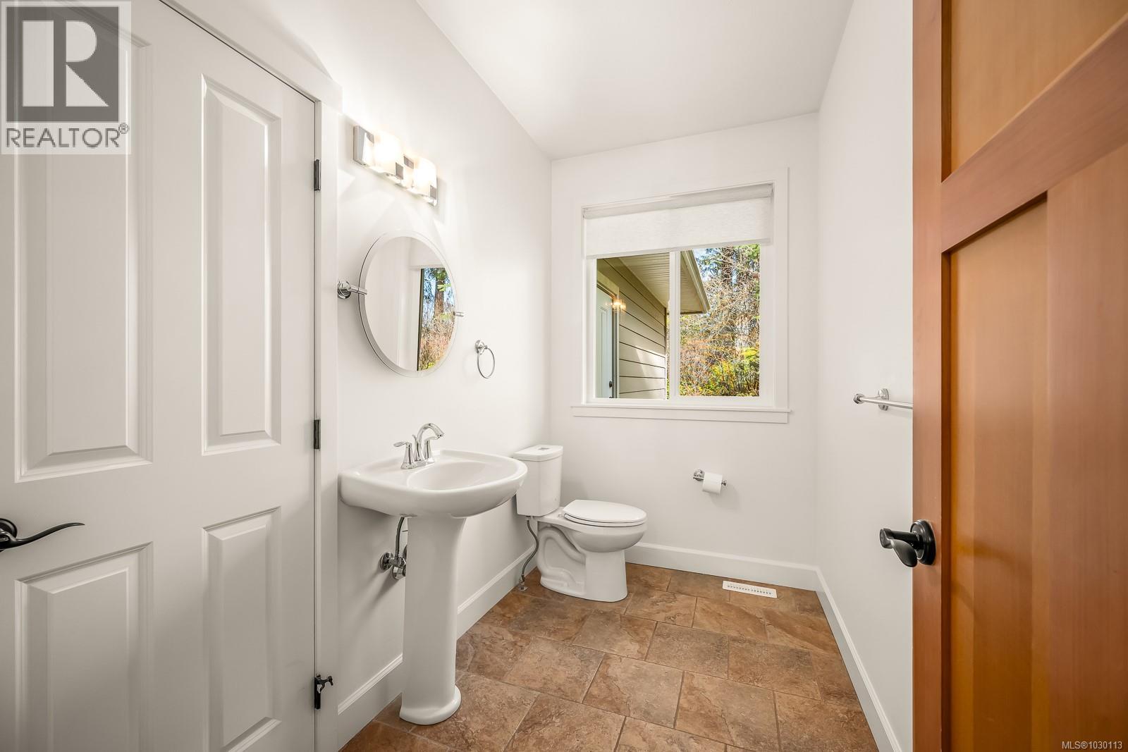 176 Webb Rd, Courtenay