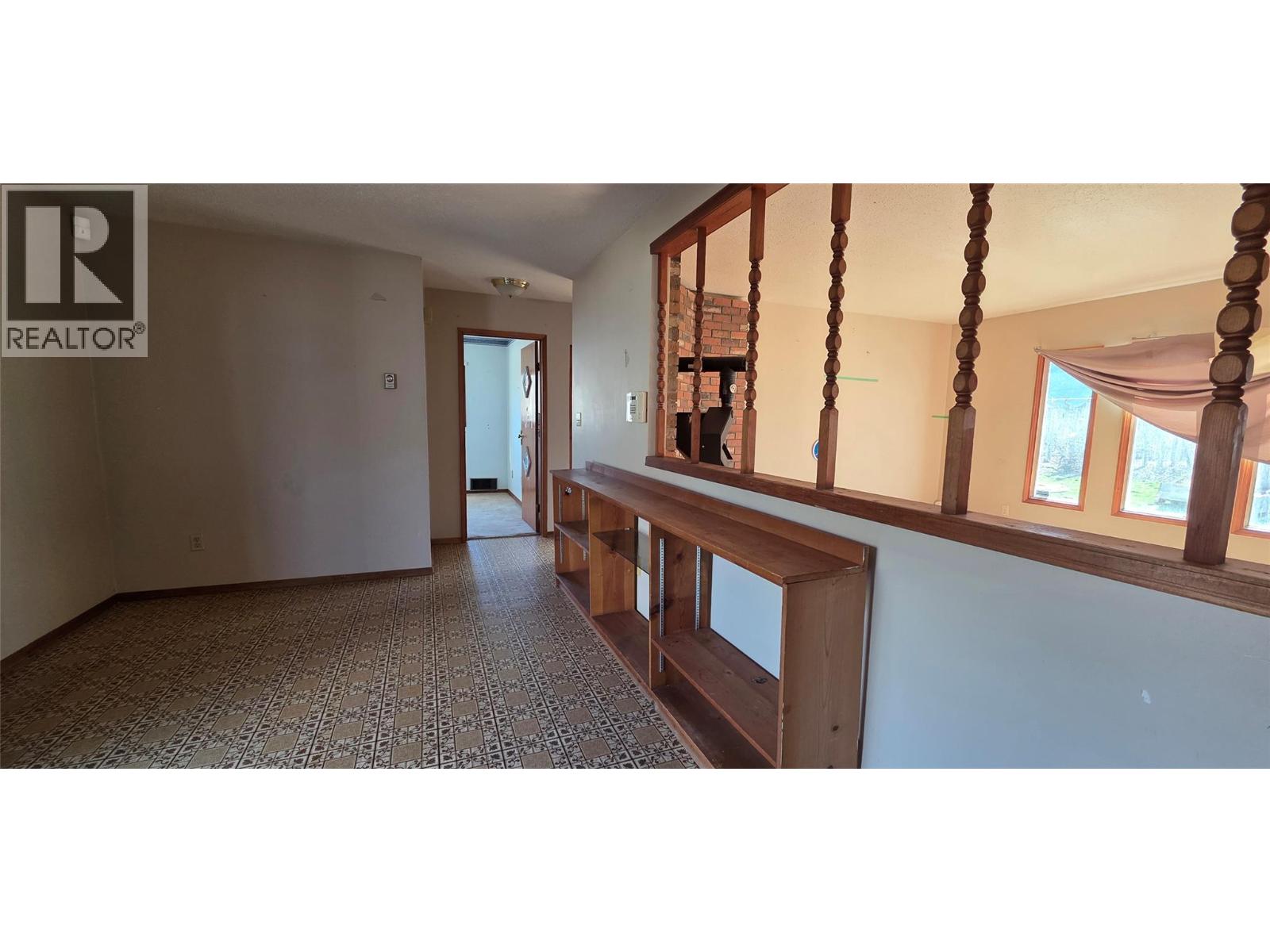 2292 Agar Road - 11