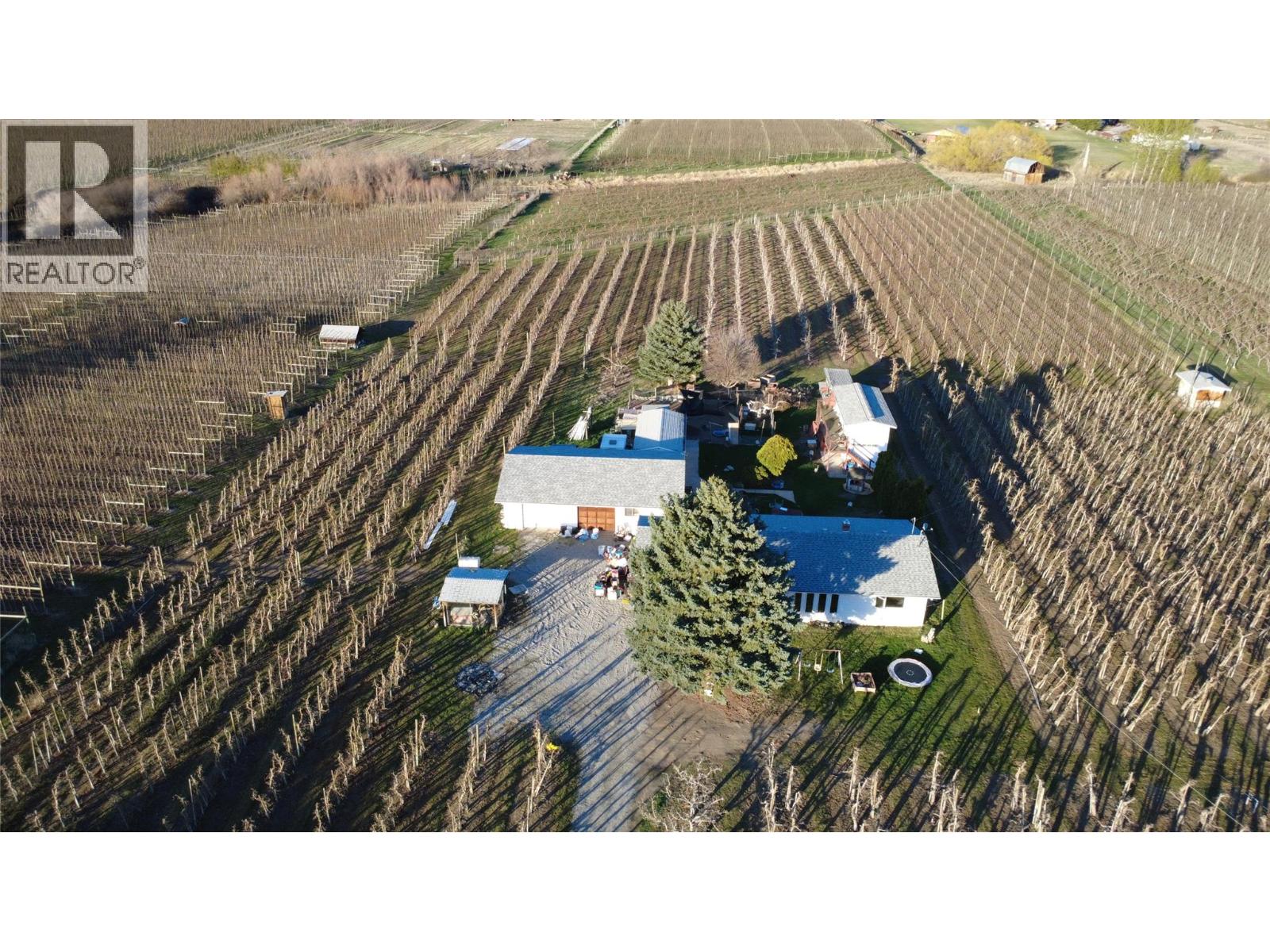 2292 Agar Road - 2