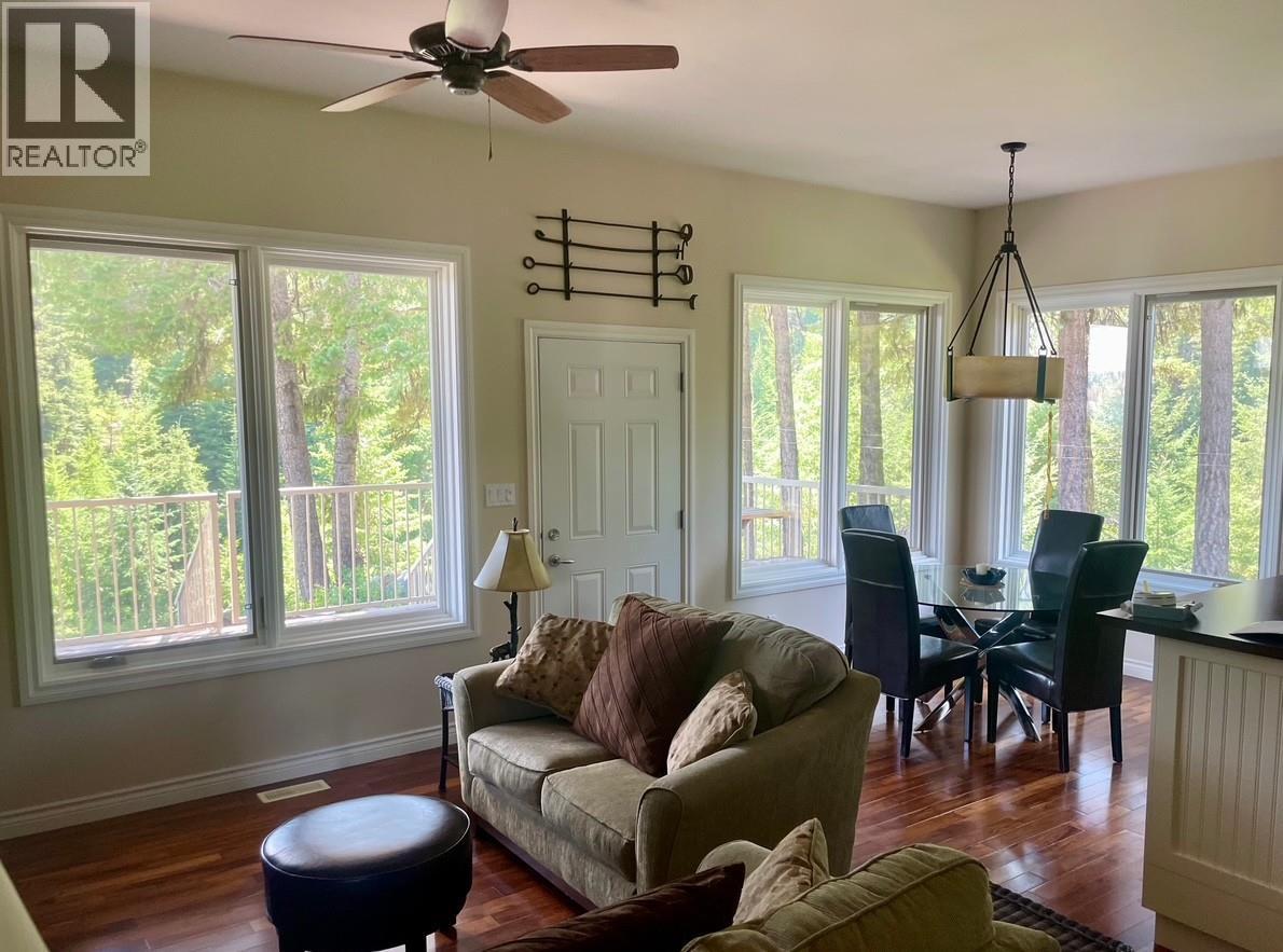 1475 COURTENAY BROWN Road, Rock Creek