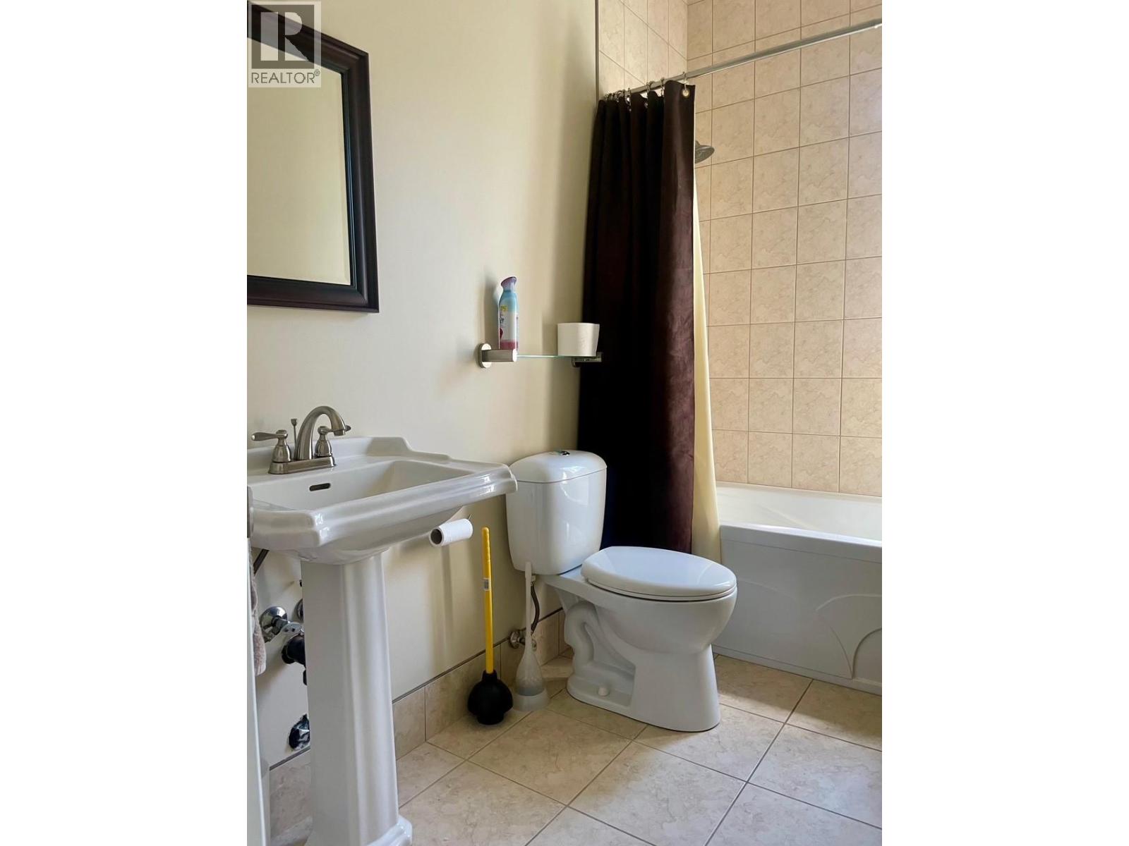 1475 COURTENAY BROWN Road, Rock Creek