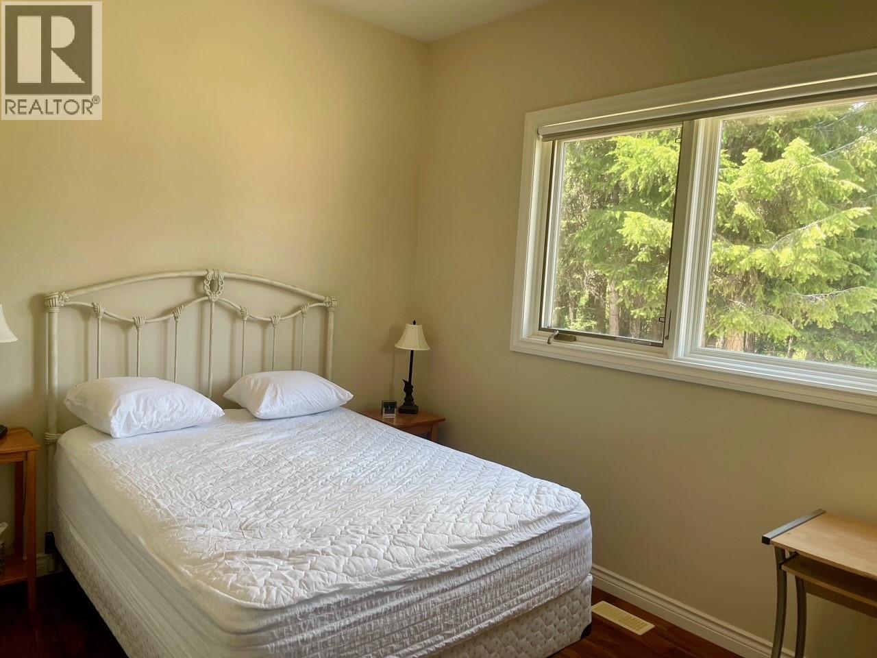 1475 COURTENAY BROWN Road, Rock Creek