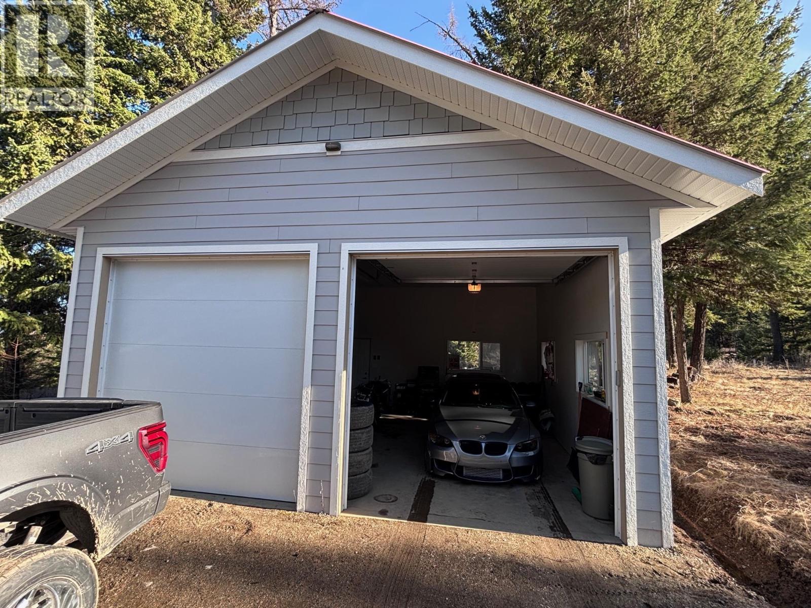 1475 COURTENAY BROWN Road, Rock Creek