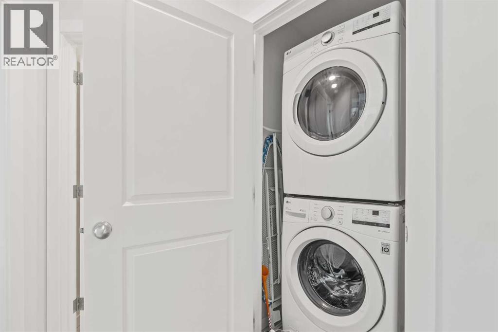 Single Family House for Sale in  Spring Willow Close SW Springbank Hill Calgary 