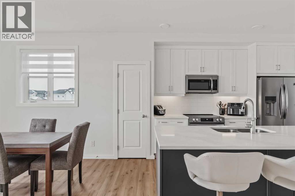 Single Family House for Sale in  Spring Willow Close SW Springbank Hill Calgary 