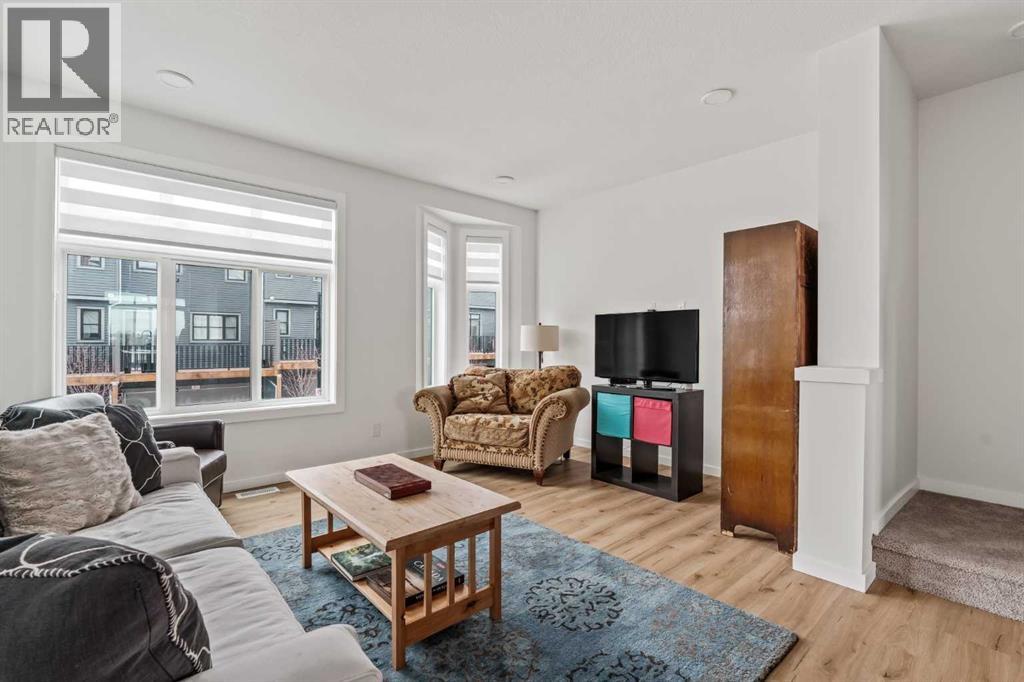 Single Family House for Sale in  Spring Willow Close SW Springbank Hill Calgary 