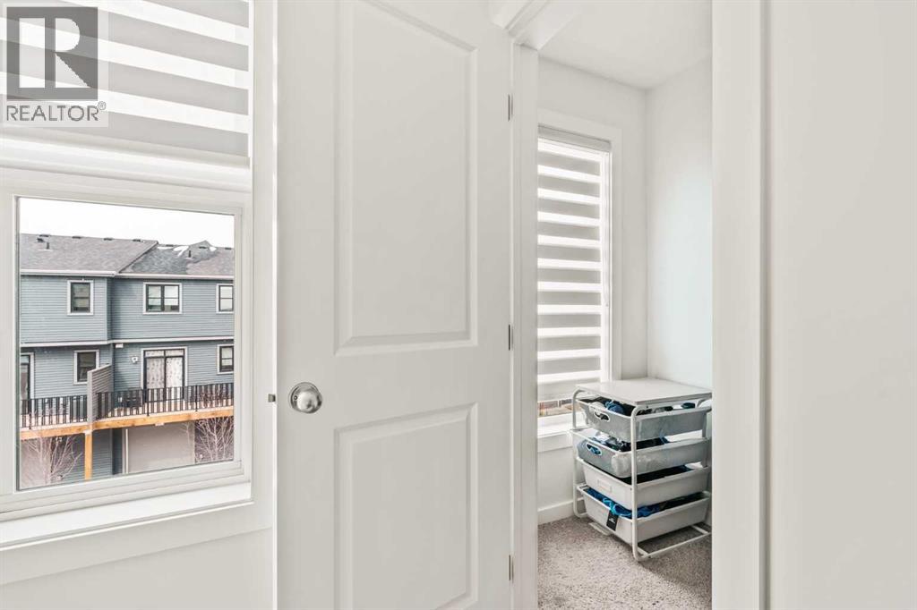 Single Family House for Sale in  Spring Willow Close SW Springbank Hill Calgary 