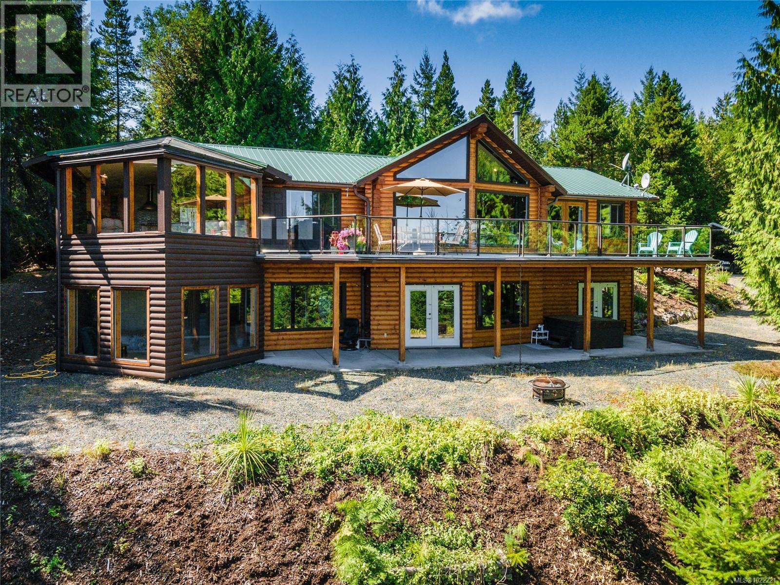 1685 Peligren Pl, Qualicum Beach