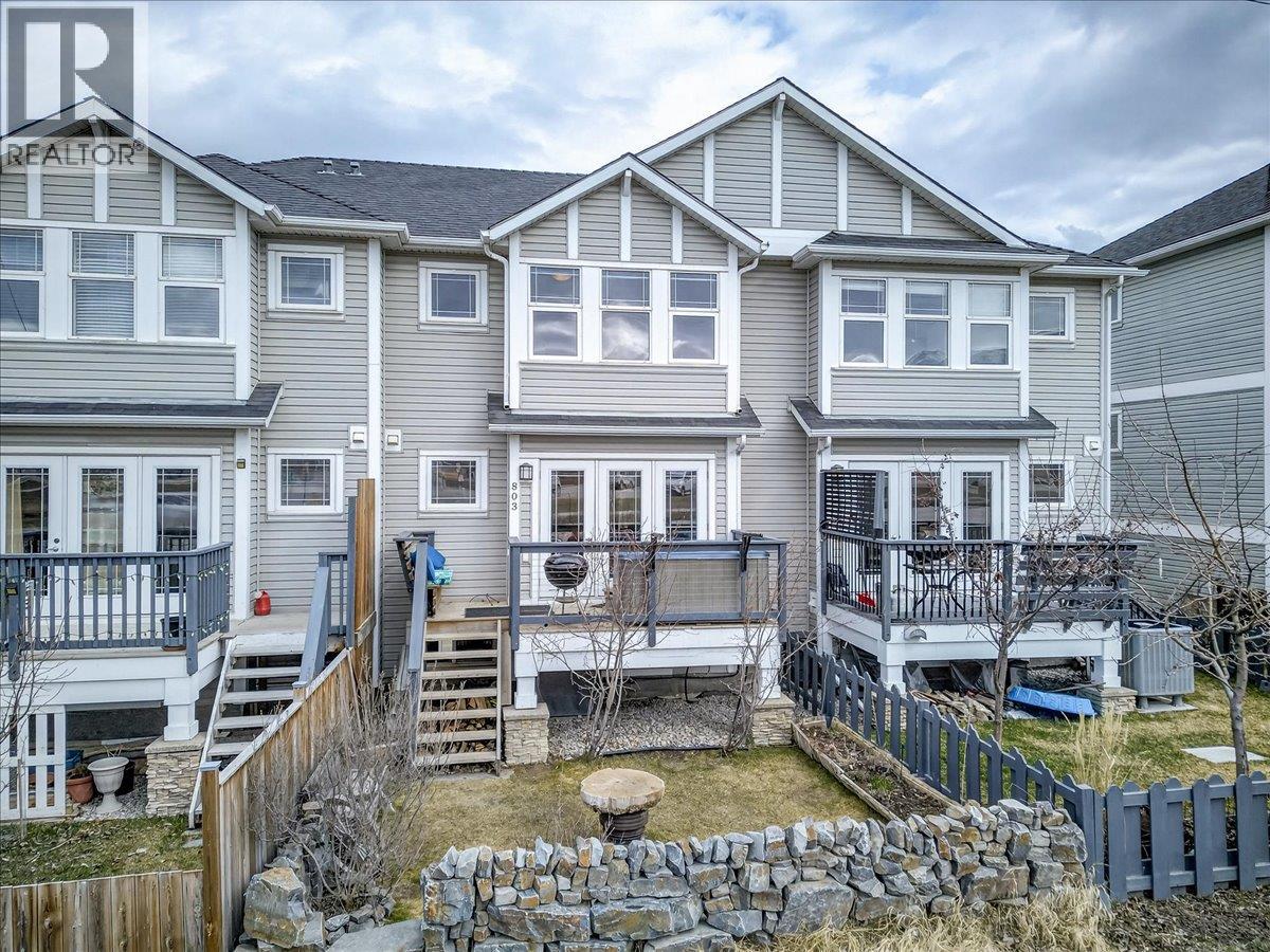 803 10th Avenue, Invermere