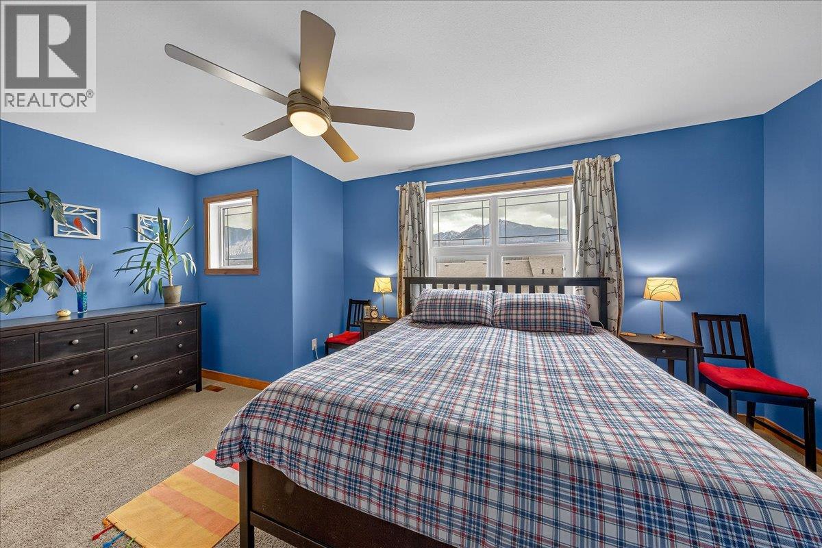  803 10th Avenue, Invermere