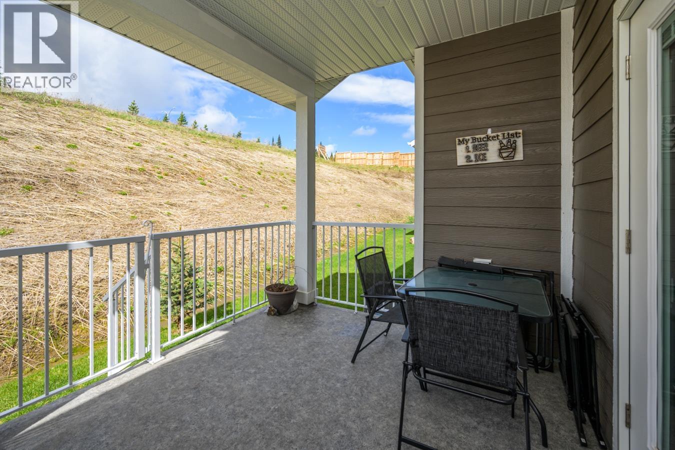 #402 2425 ROWE STREET - 39