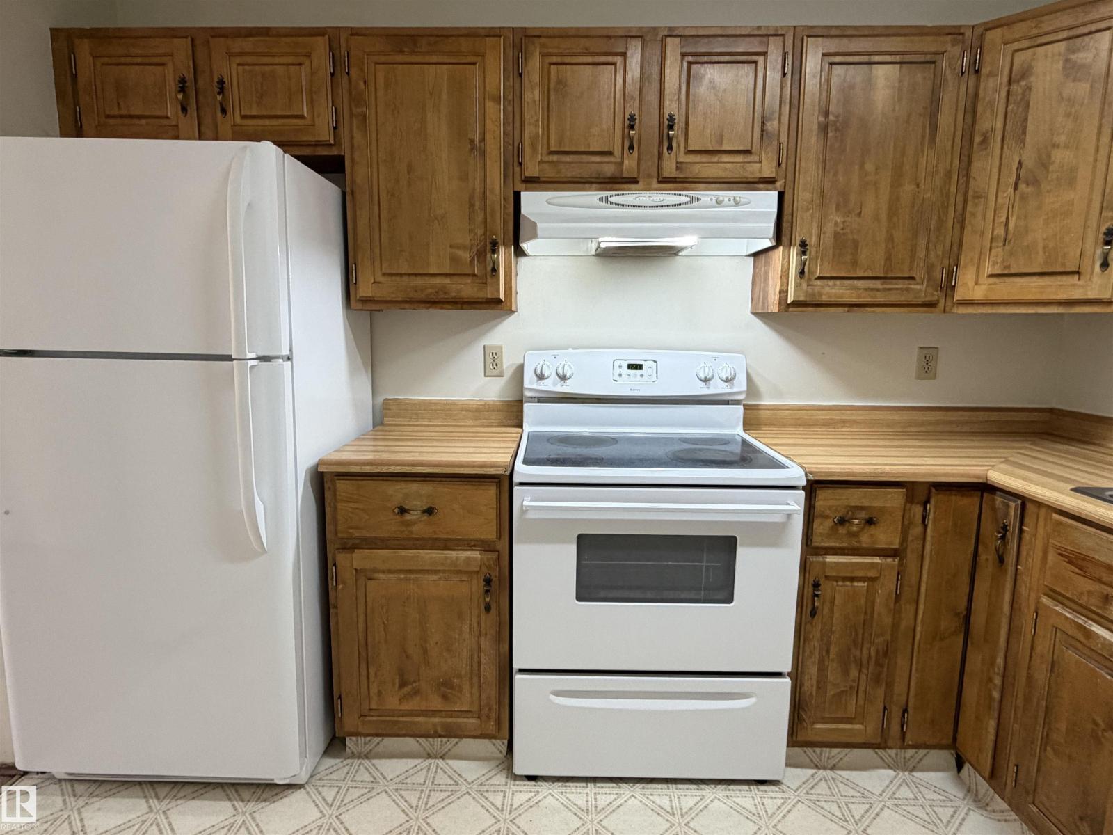 121 WELLINGTON CR, Spruce Grove