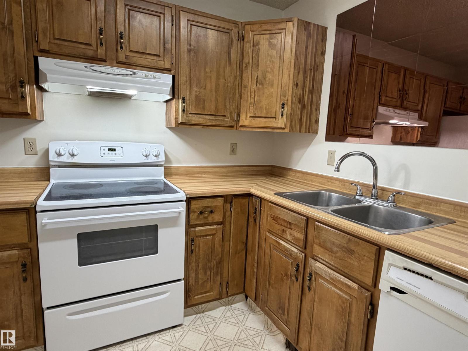 121 WELLINGTON CR, Spruce Grove