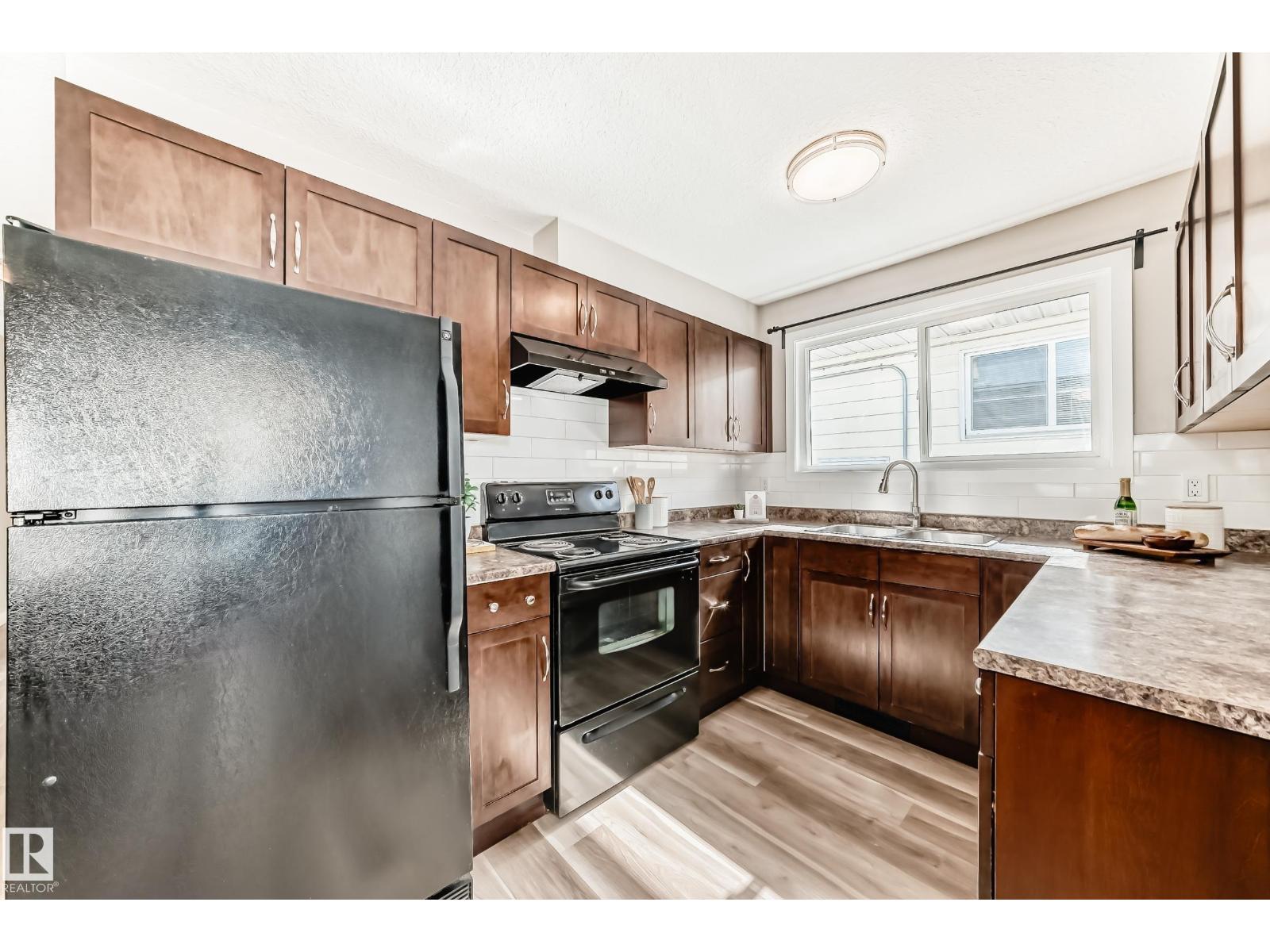 10327 150 ST NW - 8