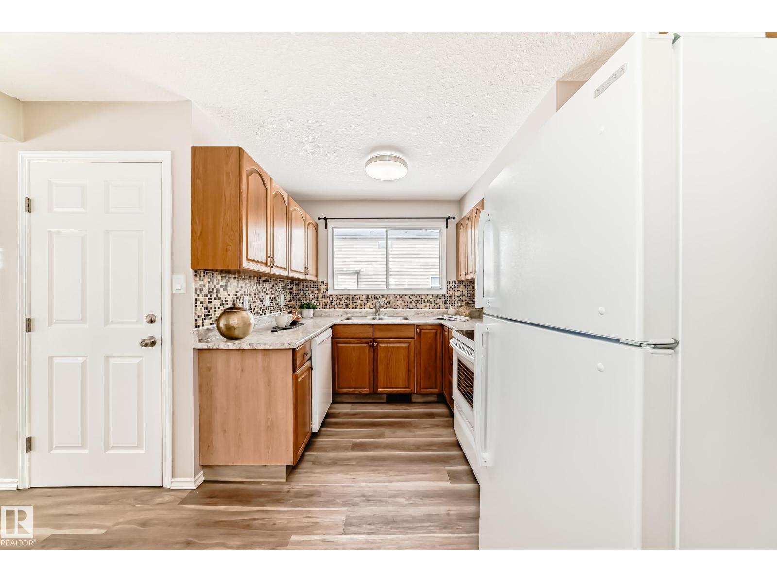 10329 150 ST NW - 9