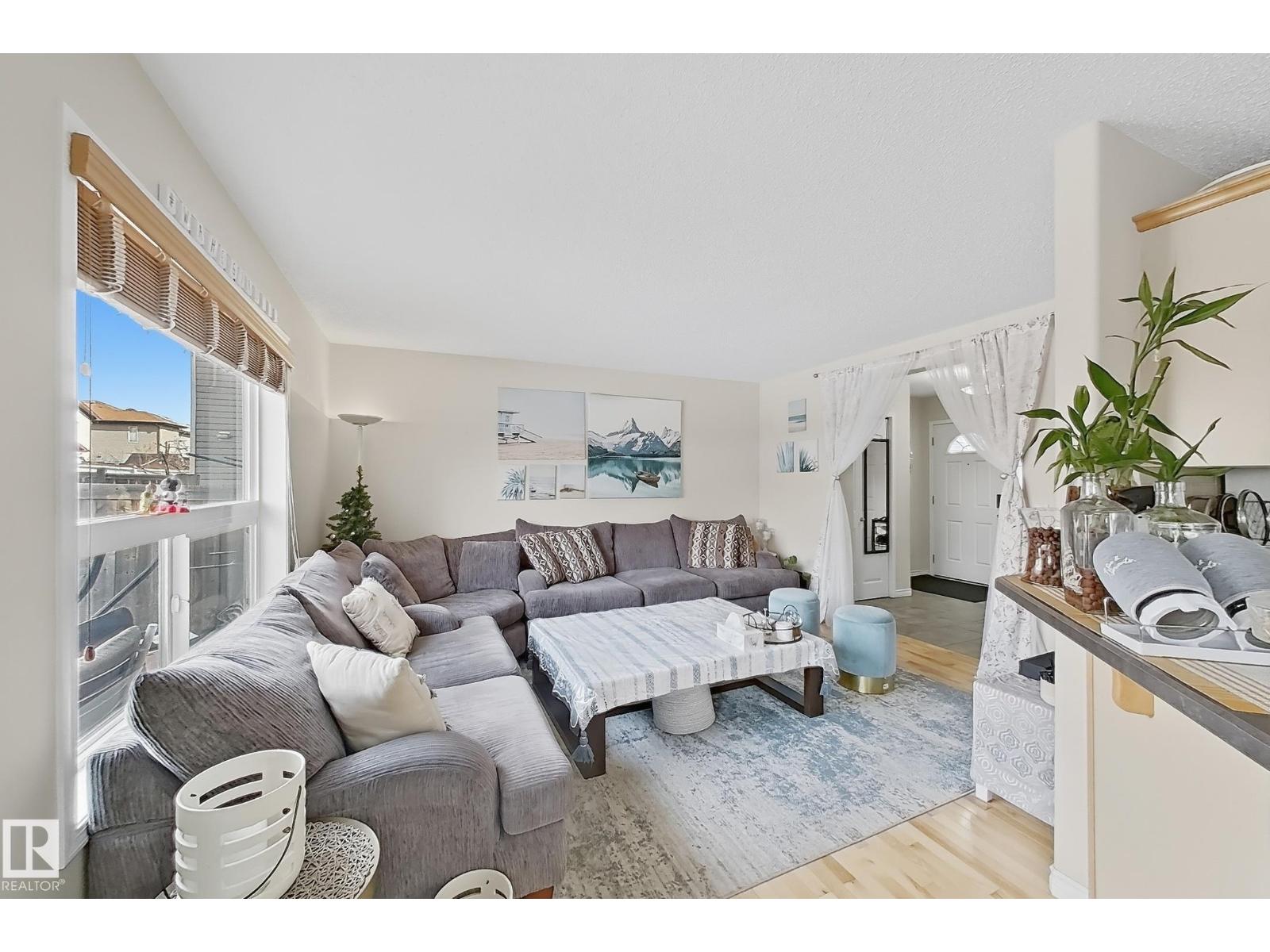 3120 25 AV NW NW, Edmonton