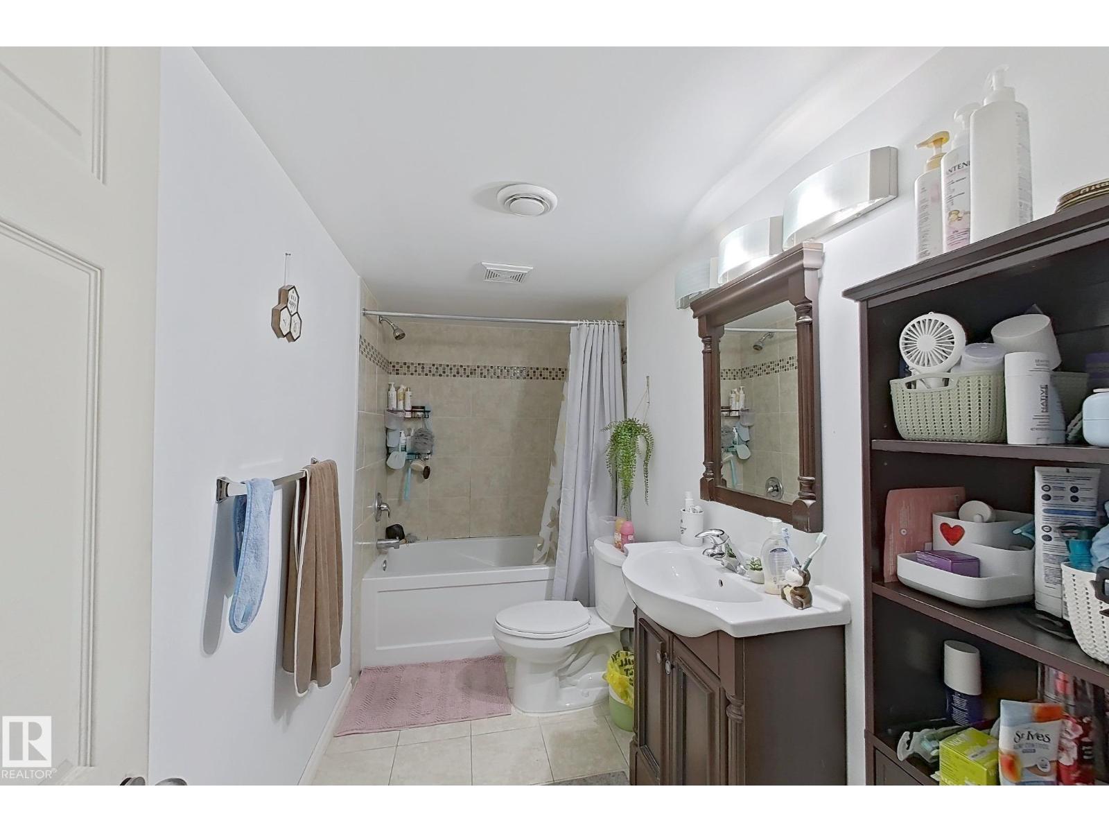 3120 25 AV NW NW, Edmonton