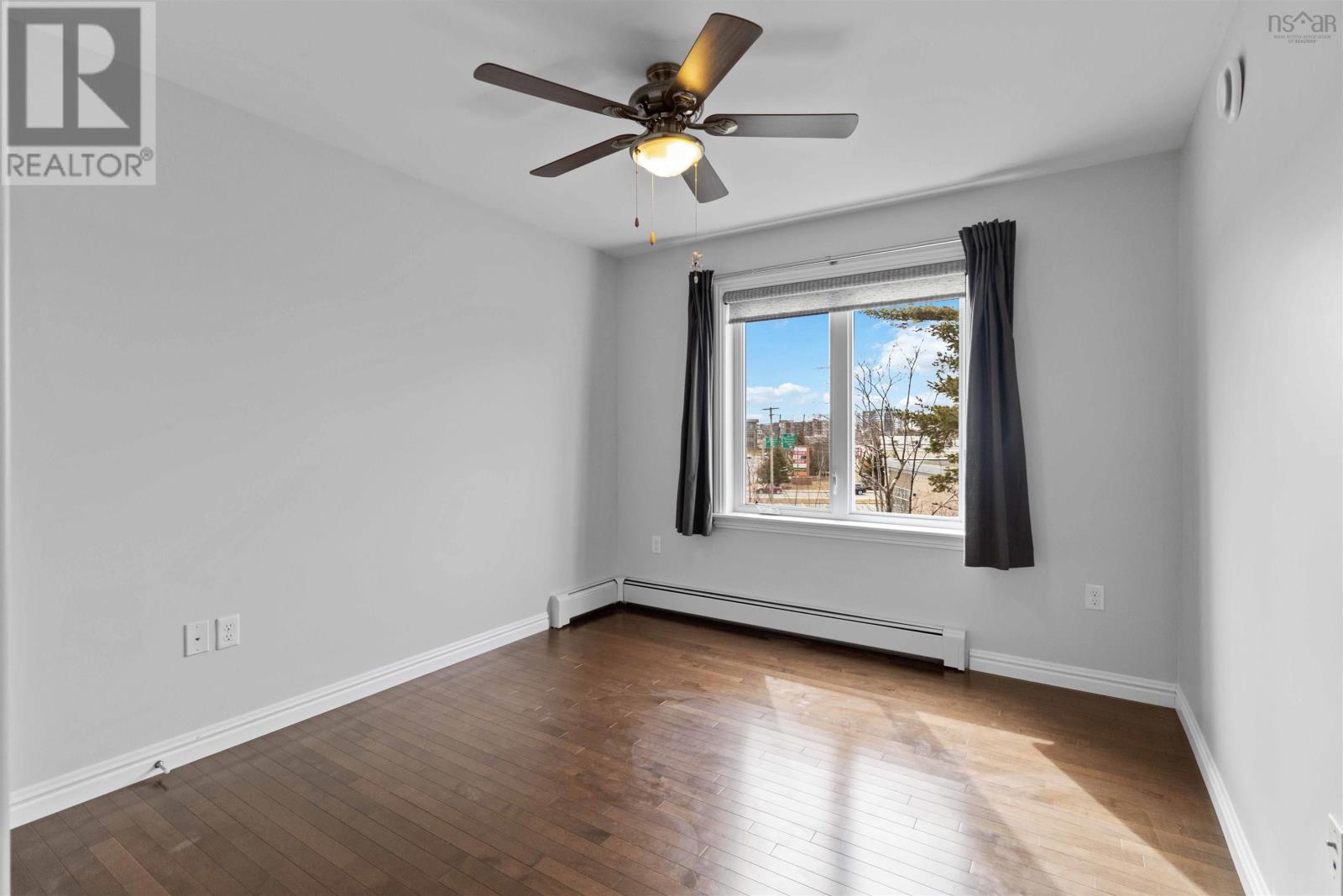 10 ARMENIA DRIVE - 17