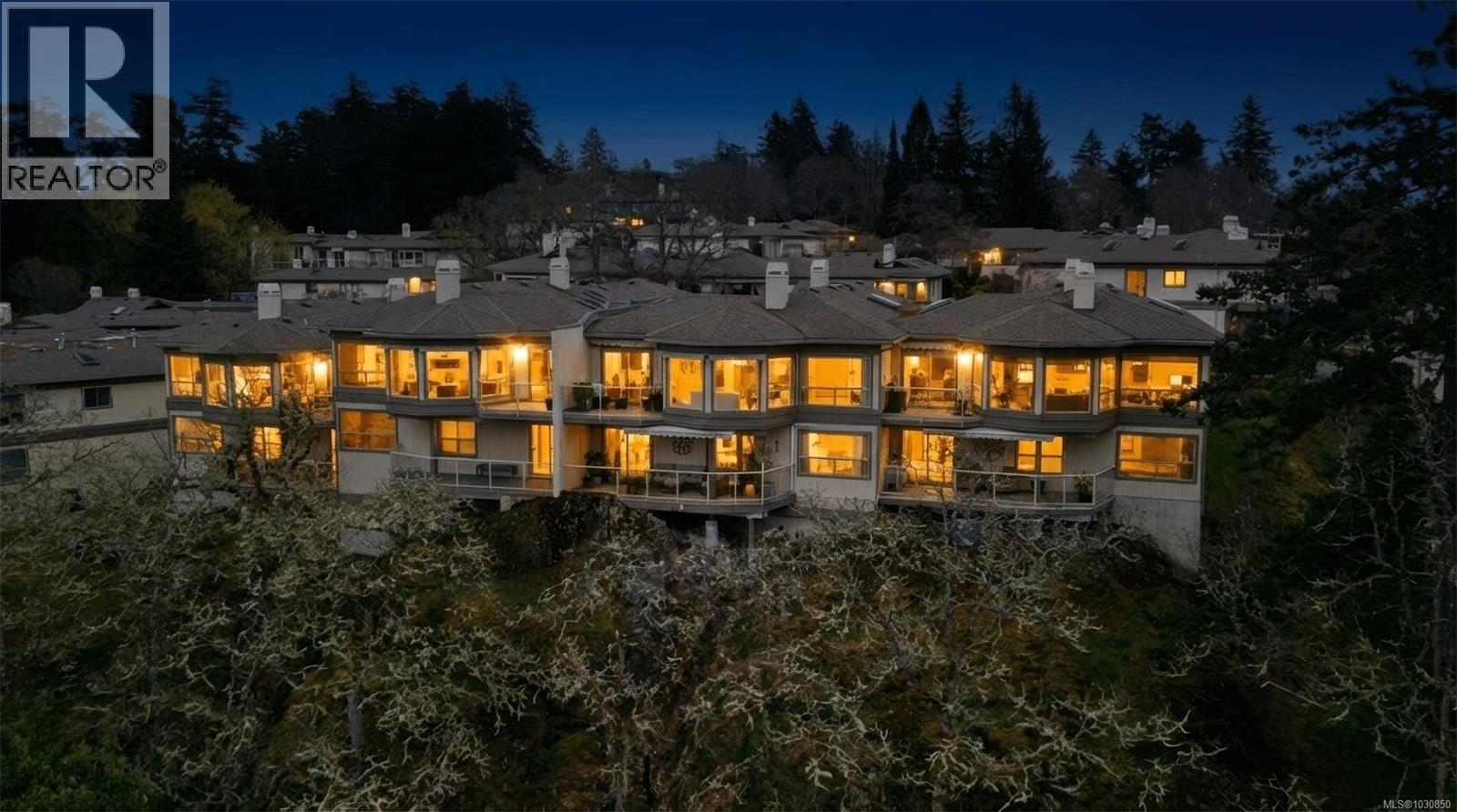 13 4300 Stoneywood Lane, Saanich