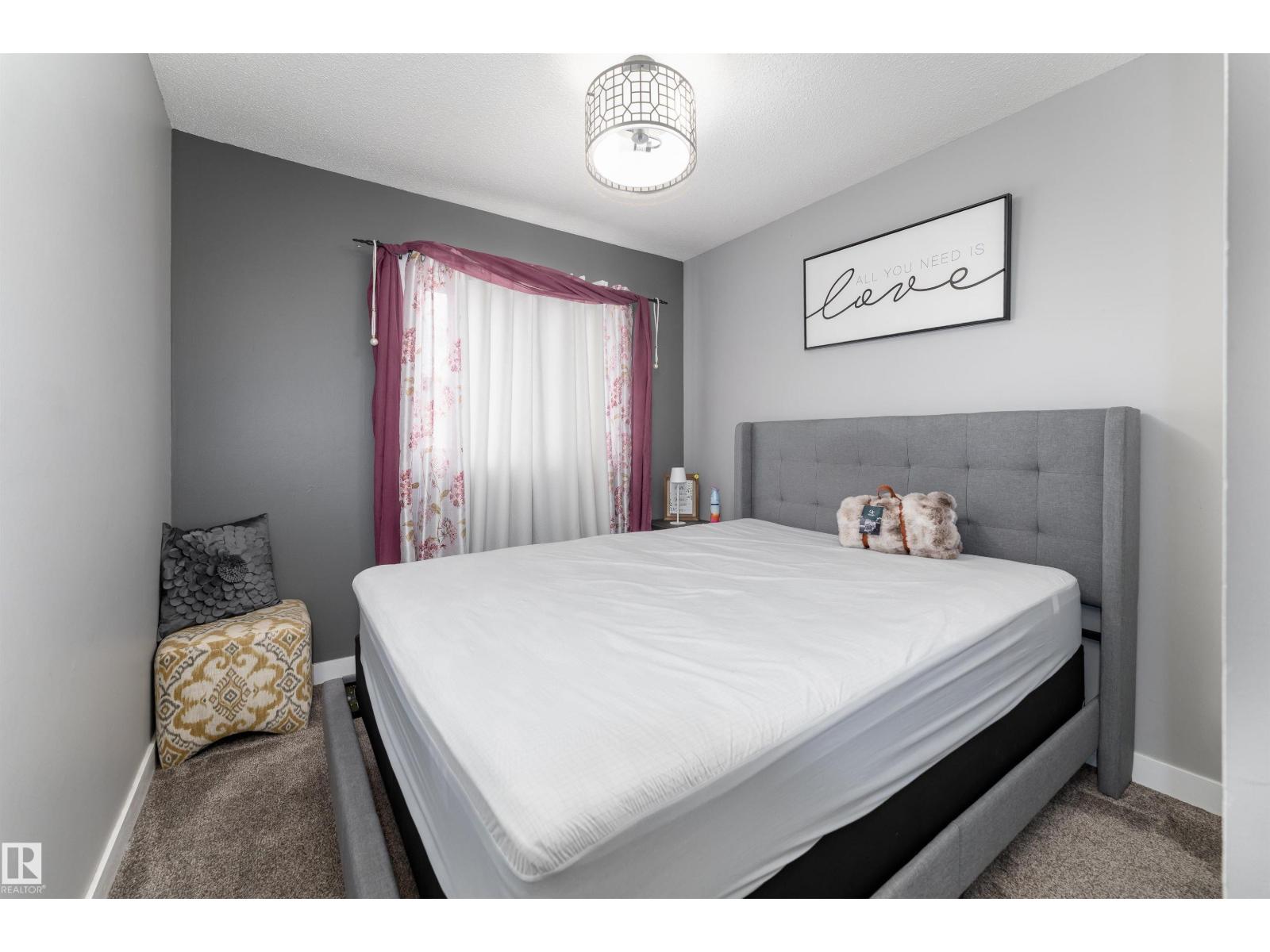 110 CENTENNIAL CO NW, Edmonton