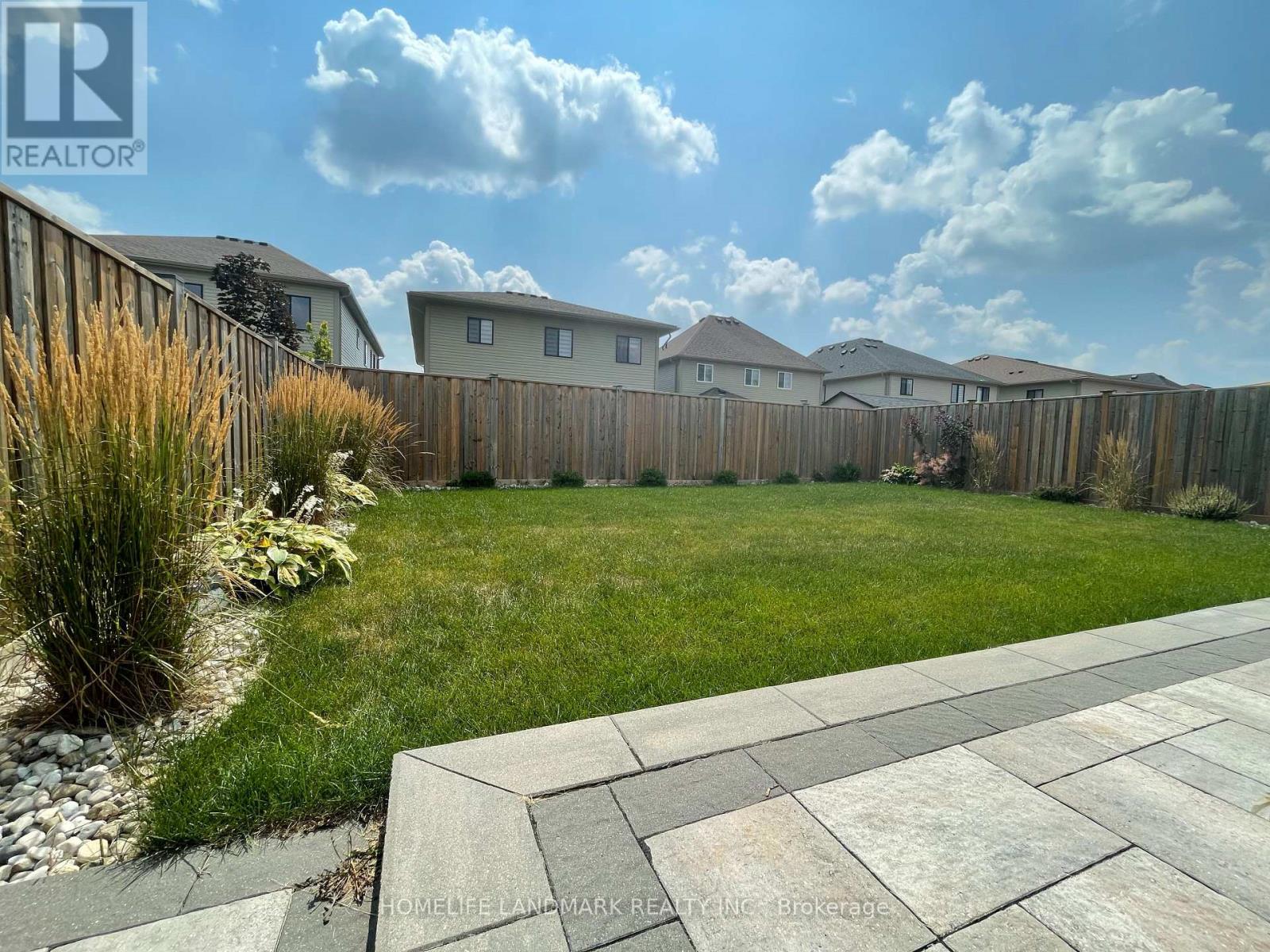 94 AMBROUS CRESCENT - 22