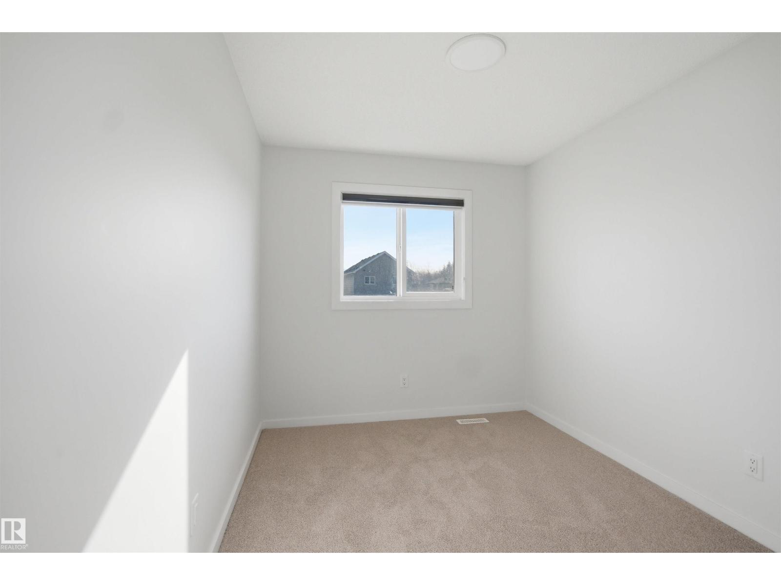 2125 MAPLE RD NW NW, Edmonton