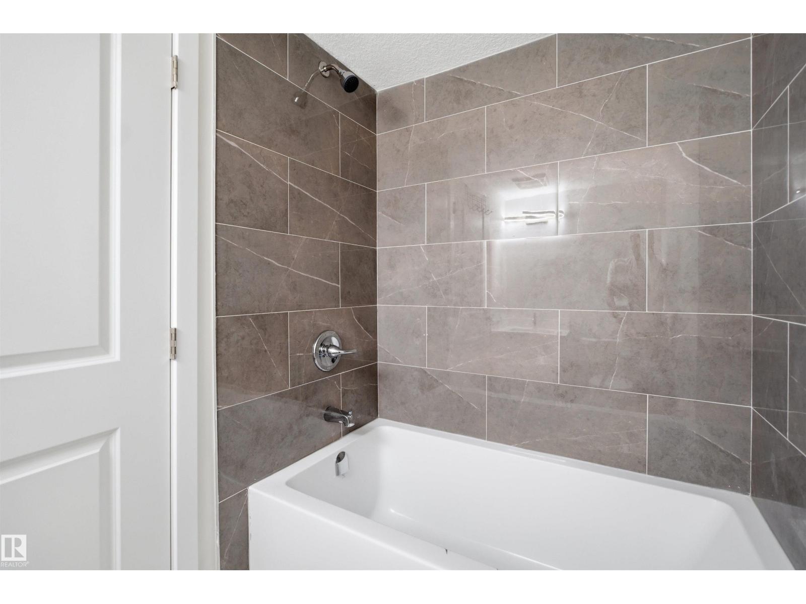 2125 MAPLE RD NW NW, Edmonton