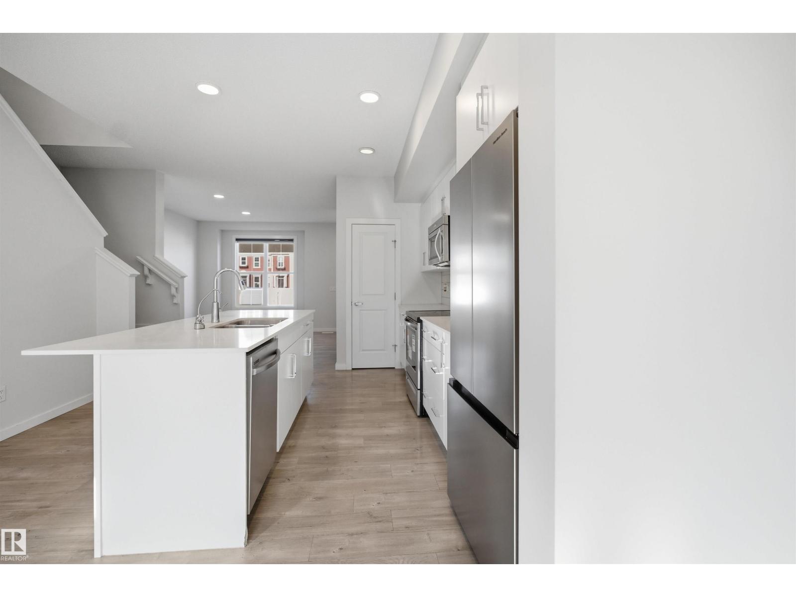 2125 MAPLE RD NW NW, Edmonton