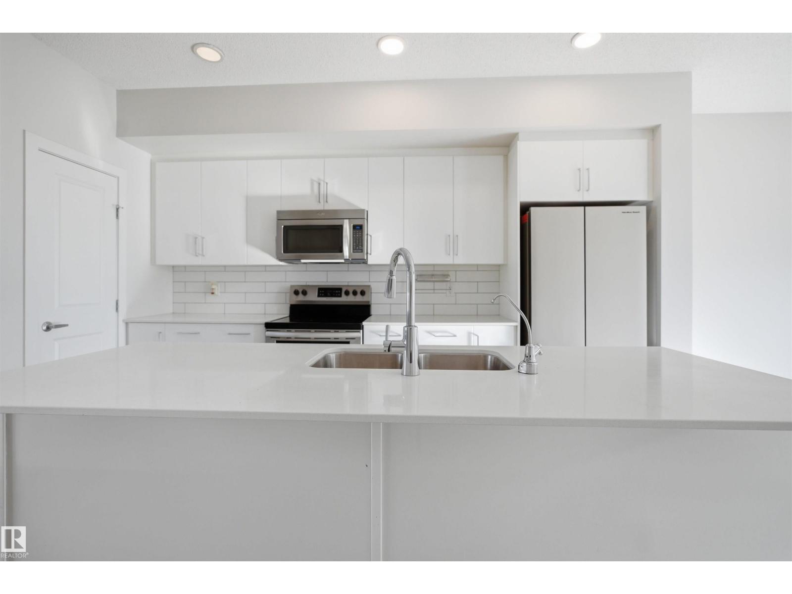 2125 MAPLE RD NW NW, Edmonton