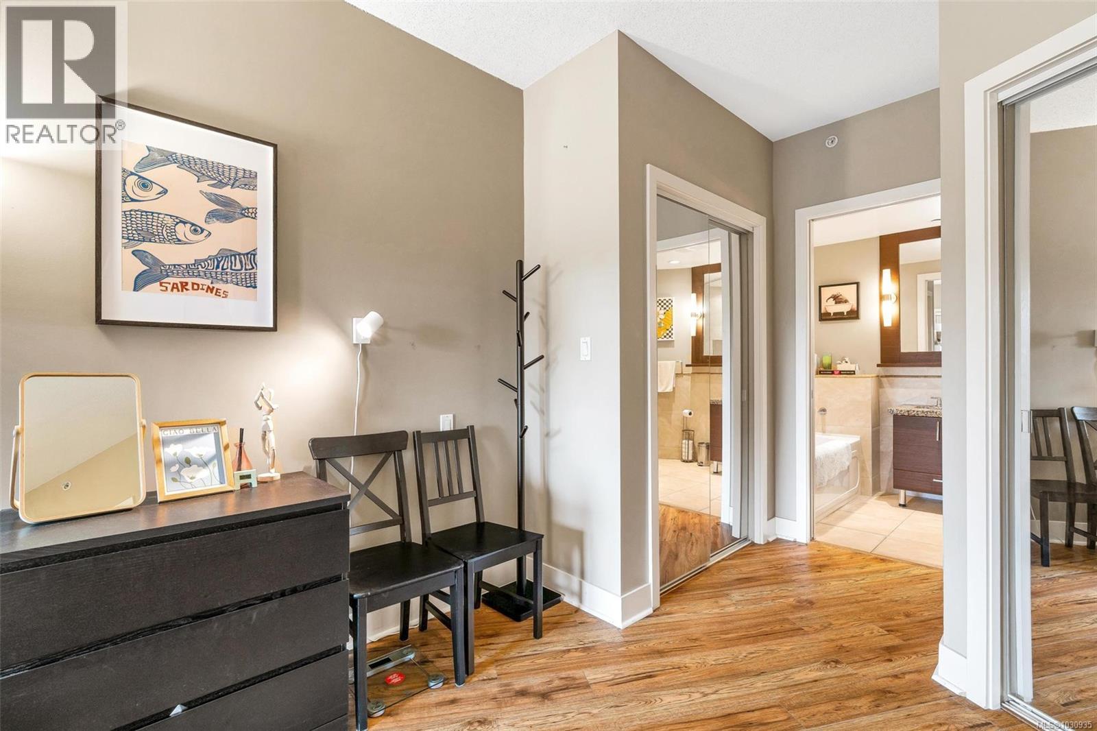 #414 1400 LYNBURNE PL - 16