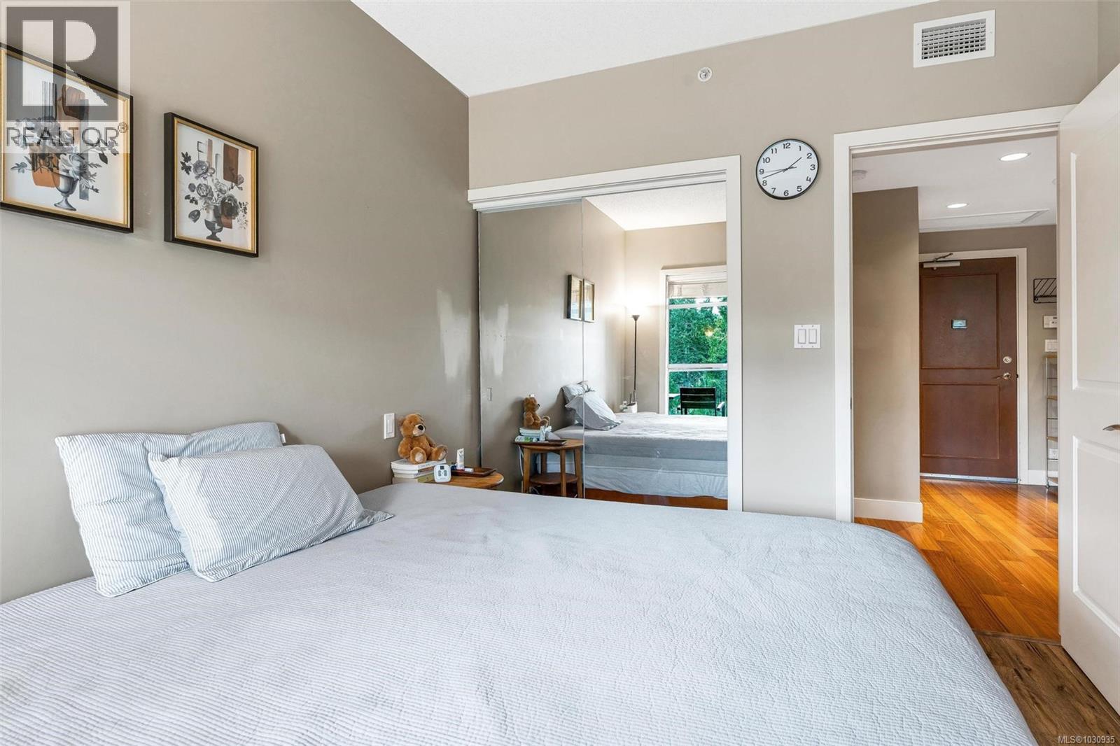 #414 1400 LYNBURNE PL - 21