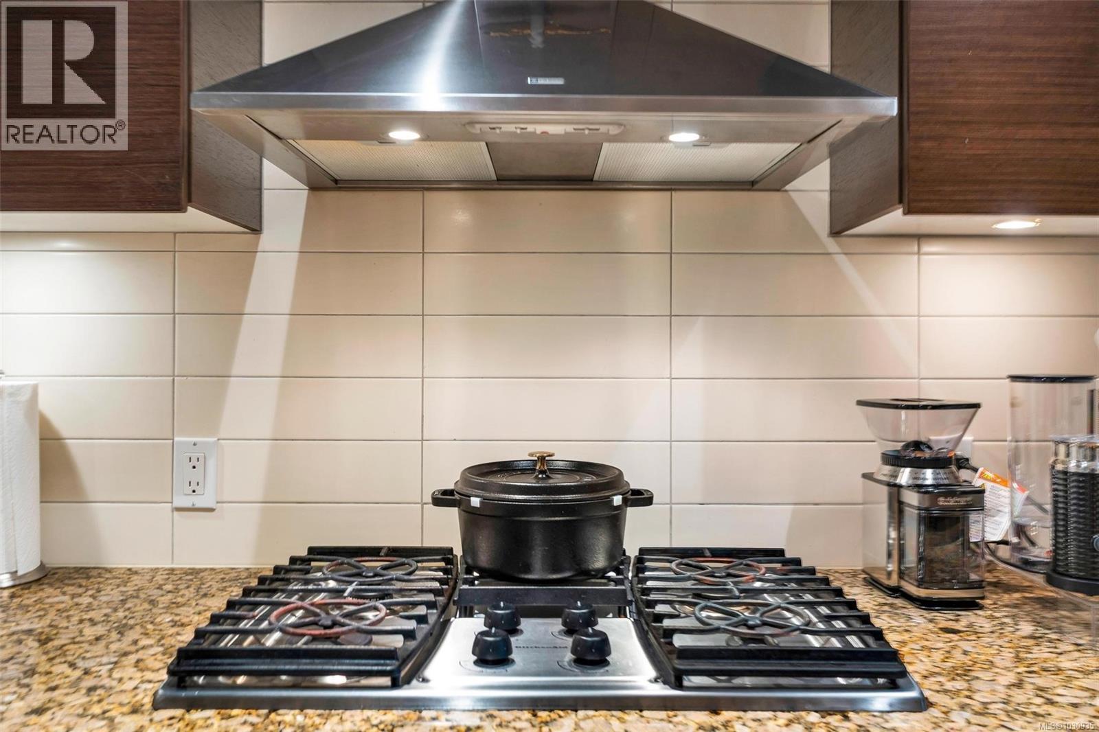 #414 1400 LYNBURNE PL - 8